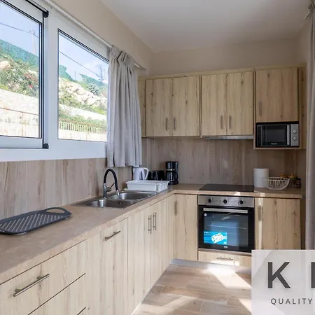 Villa Two Golden Sun With Private Pools Near Skala Village Ratzaklíon