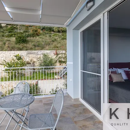 Two Golden Sun With Private Pools Near Skala Village Ratzaklion