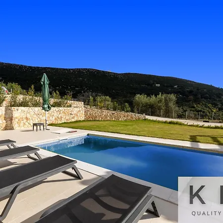 Two Golden Sun With Private Pools Near Skala Village * Ratzaklíon